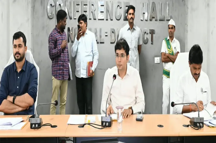 భూముల రీ సర్వే ప్రక్రియ వేగవంతంగా చేయాలి