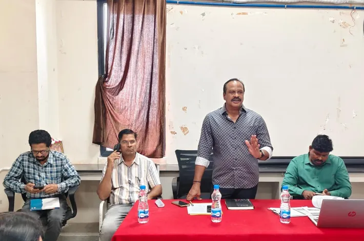 అవినీతి రహిత సేవలను అందించాలి 
