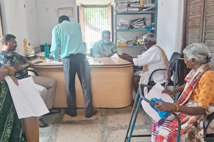 వృద్ధులకు గడి ట్రస్ట్ ద్వారా ఉచిత వైద్య సేవలు