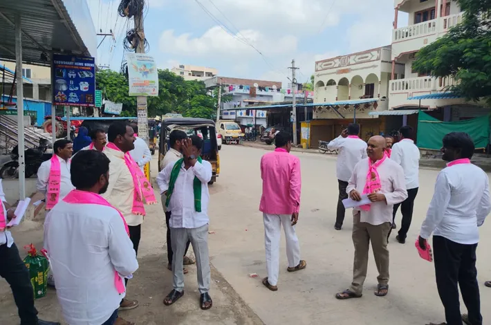కేటీఆర్‌ పిలుపుకు కరువైన స్పందన