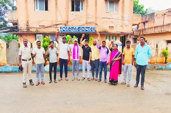 అక్రమ అరెస్టులు పోరాటాలను ఆపలేవు 