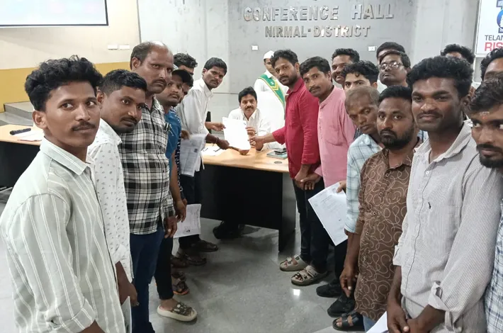 సైగలతోనే సమస్య వివరించారు 