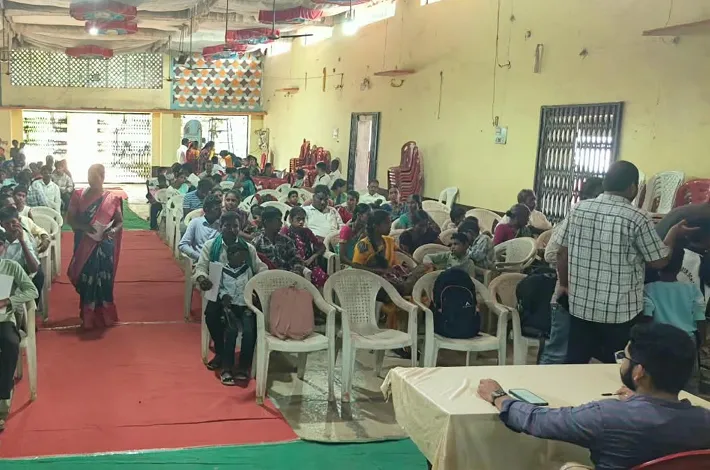 అర్హులైన దివ్యాంగులకు ఉపకరణాలు