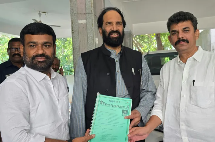పట్టభద్రుల ఎమ్మెల్సీ ఎన్నికలలో తన పేరును పరిశీలించాలి