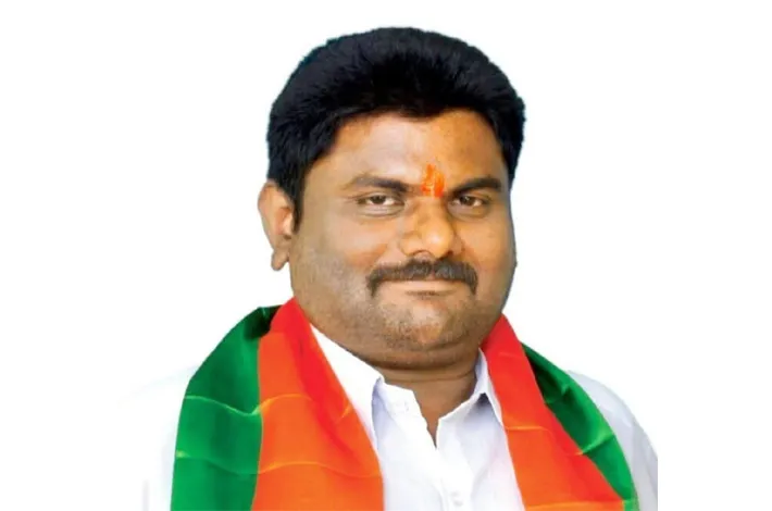 అక్రమ వసూళ్ల పై.. చర్యలు తీసుకొవాలి