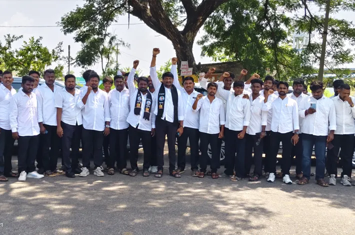 జాతీయ ప్రతినిధుల సదస్సుకు బయలుదేరిన  విద్యార్థి నాయకులు 
