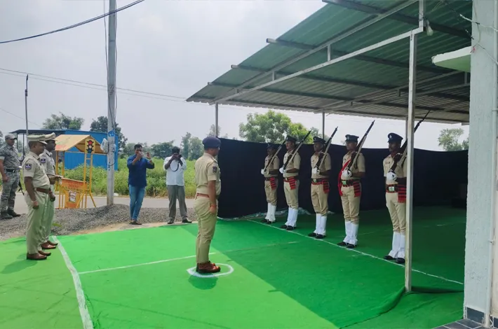 పరిశుభ్రతపై సిబ్బందికి అభినందనలు
