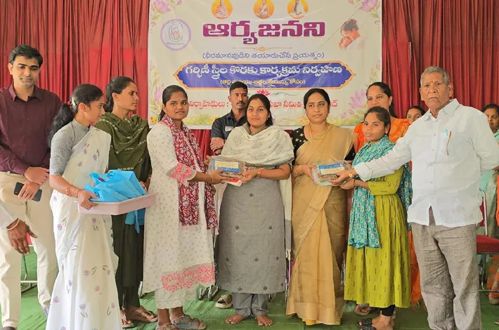 తల్లి, బిడ్డల ఆరోగ్యం కోసం పౌష్టిక ఆహారం ముఖ్యం...