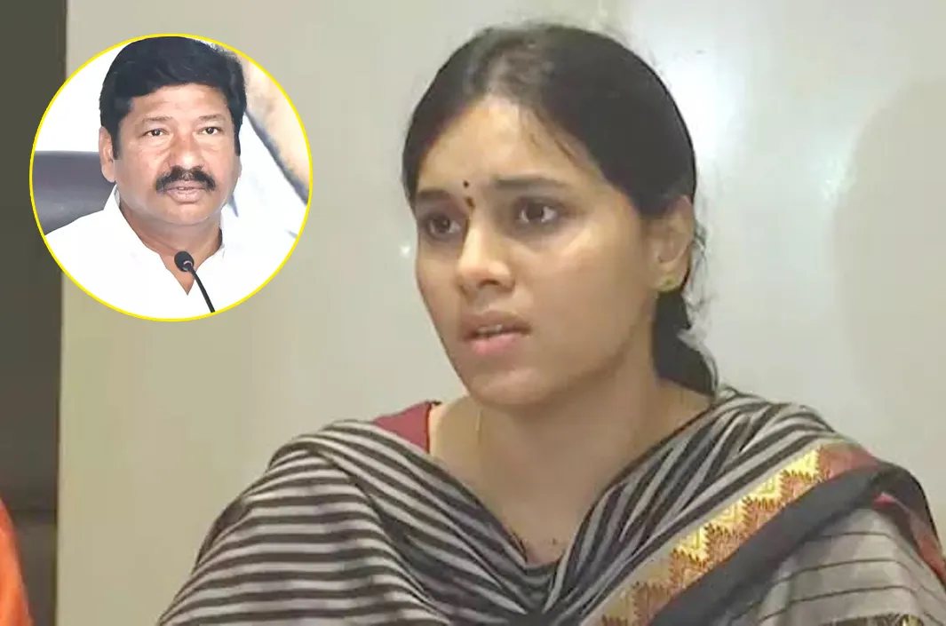 మాజీ మంత్రిపై కేసు నమోదు