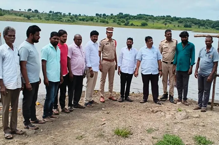 వినాయక నిమజ్జనం కోసం చెరువు పరిశీలన 