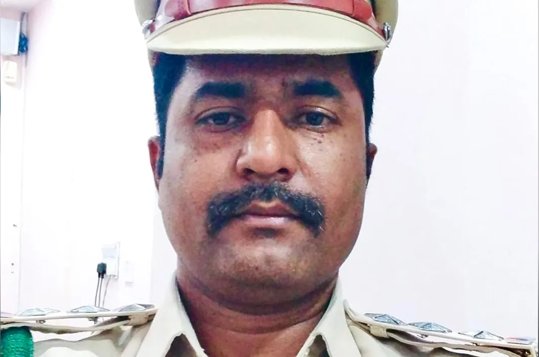 నిజామాబాద్‌లో పిస్తోల్ పేలి ఆర్ఎస్ఐ మృతి