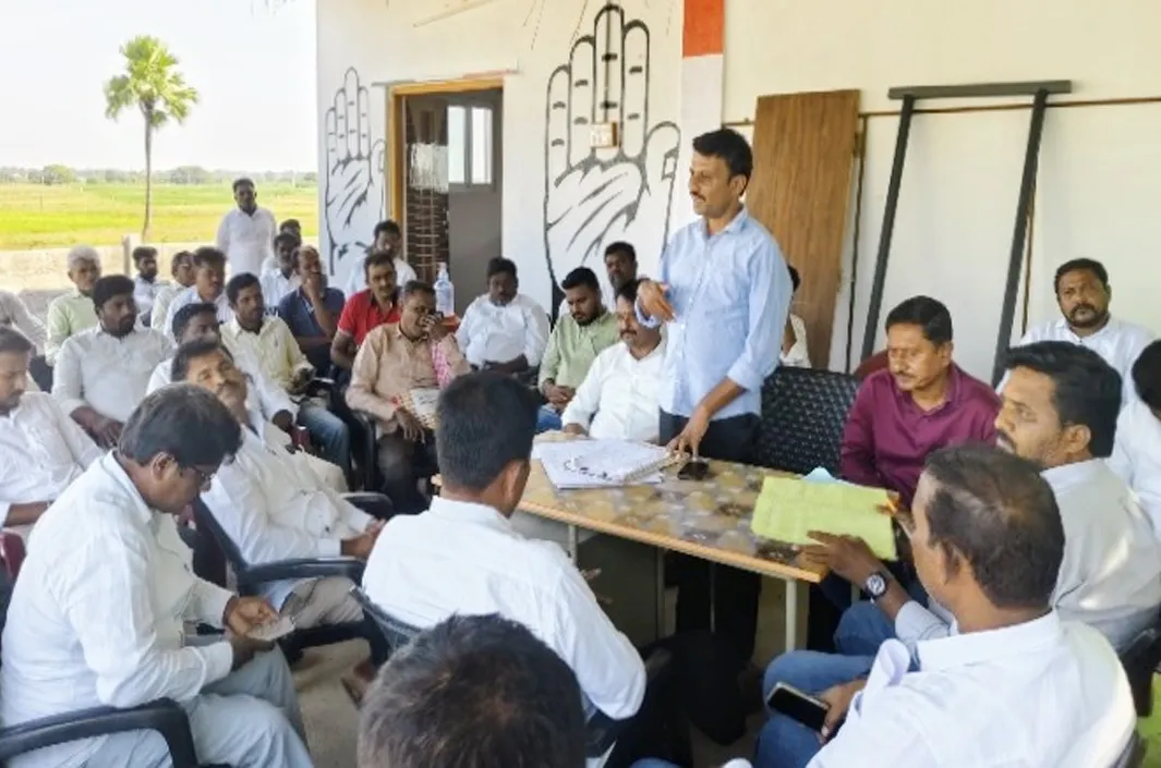 పట్టభద్రుల ఎమ్మెల్సీ ఎన్నికల్లో కాంగ్రెస్‌ను గెలిపించాలి