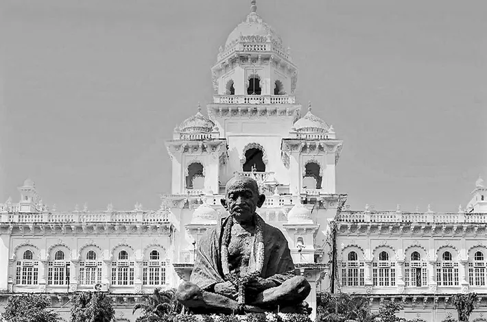 బీఆర్‌ఎస్ సెల్ఫ్ గోల్