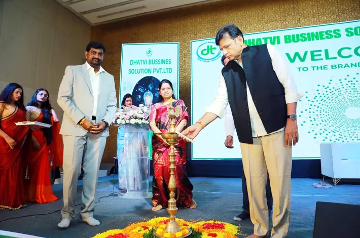 స్థానిక వ్యాపారులకు ‘డిజిటల్’ బలం