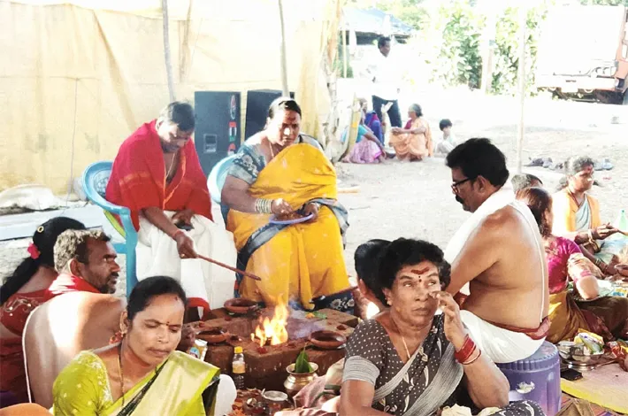 మహాచండీ హోమంలో కాంగ్రెస్ మండల అధ్యక్ష దంపతులు
