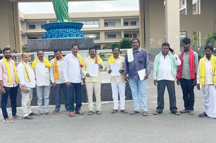 22ఏ నిషేధిత ఆస్తులపై సమగ్ర సమీక్ష చేపట్టాలి