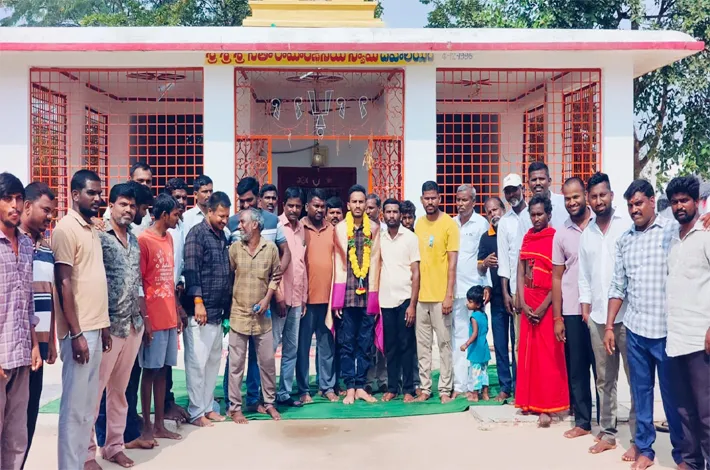 బీఎస్‌ఎఫ్ జవాన్ శ్రీకాంత్‌కు ఘన సన్మానం