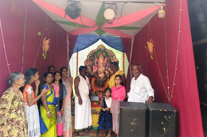 భక్తిశ్రద్ధలతో నవరాత్రి ఉత్సవాలు