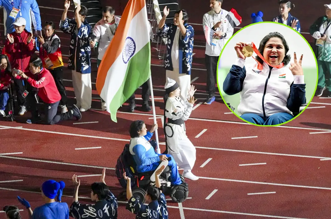 త్రివర్ణ పతాకంతో భారత కీర్తి
