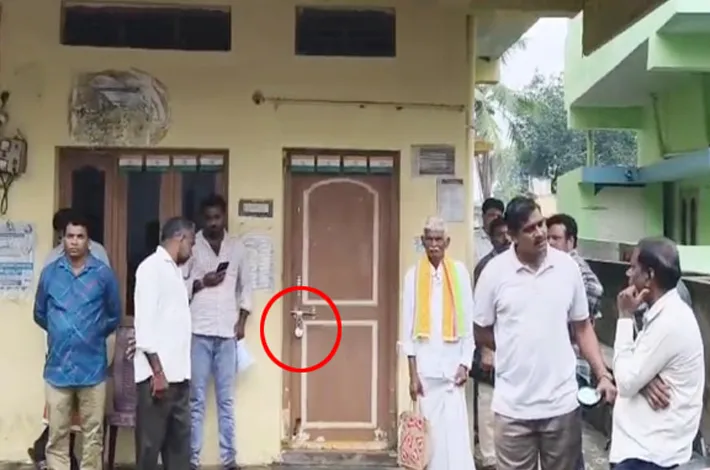 ఈఎస్ఐ ఆసుపత్రికి తాళాలు!