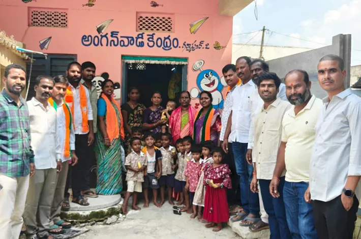 పట్టణంలో "అంగన్ మిలన్"కార్యక్రమం