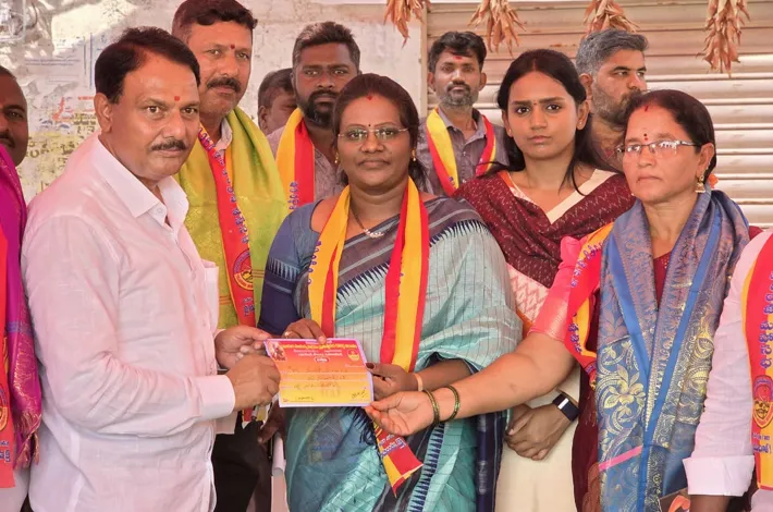 పండుగ సాయన్న విగ్రహ ఏర్పాటుకు భూమిపూజ