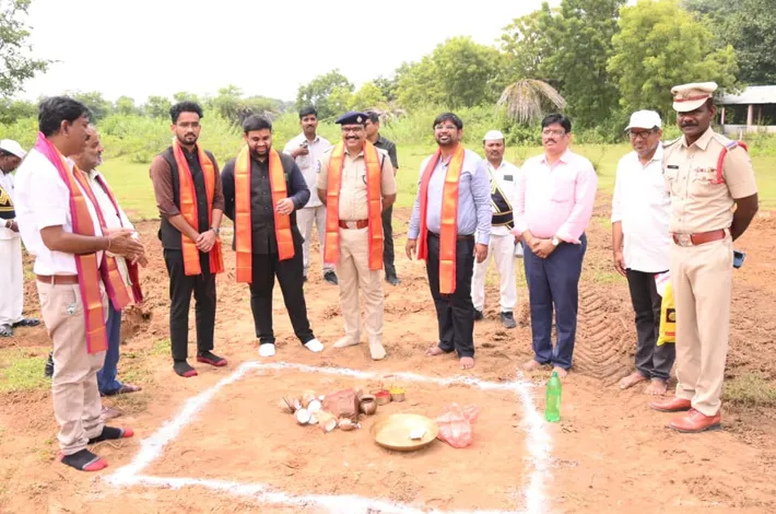 అభివృద్ధి పనులను వేగవంతం చేయాలి
