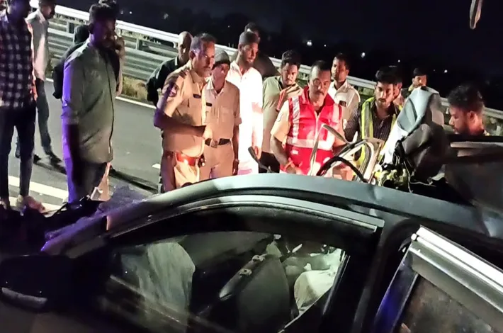 అమ్మవారి దర్శనం నుంచి వస్తుండగా మృత్యుఒడి