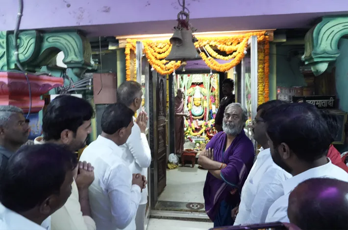 మర్పడగ క్షేత్రంలో హరీశ్‌రావు పూజలు