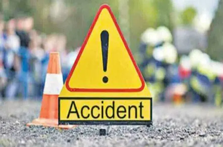 రోడ్డు ప్రమాదంలో యువకుడి మృతి