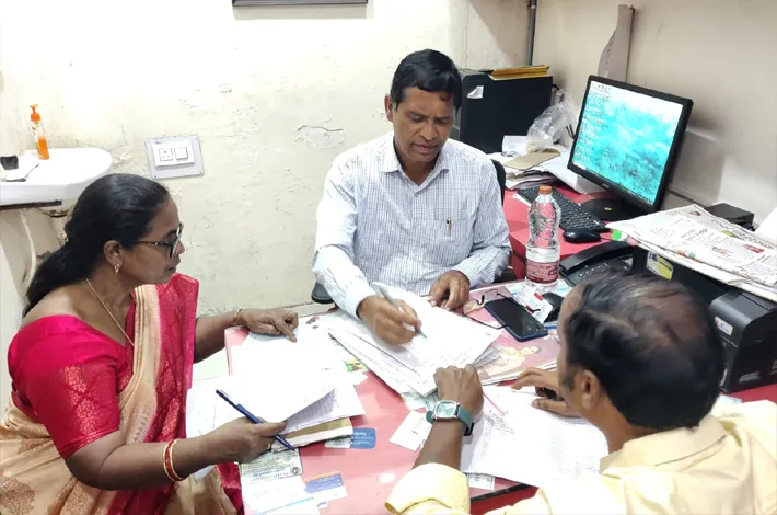 సీఎం ఆర్ ఎఫ్ దరఖాస్తులపై విచారణ 