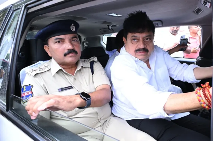 నీళ్లెందుకు ఇడుస్తలే?