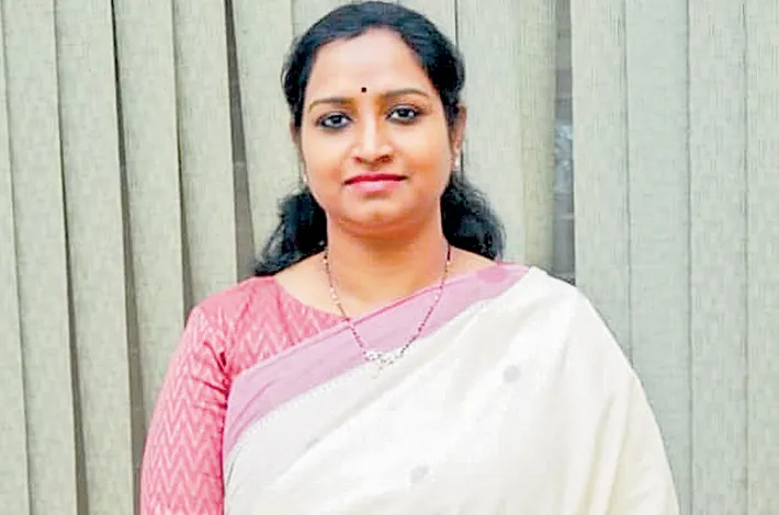 కడియం కావ్యకు పార్లమెంటరీ పదవి 