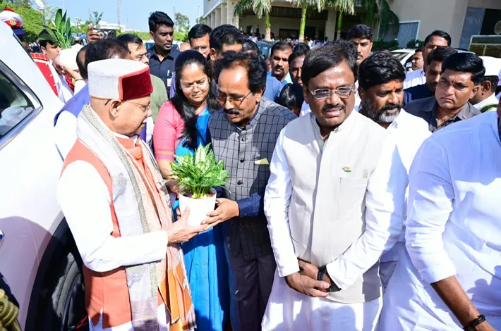 డ్రగ్స్‌కు నో.. జీవితానికి ఎస్‌: గవర్నర్‌