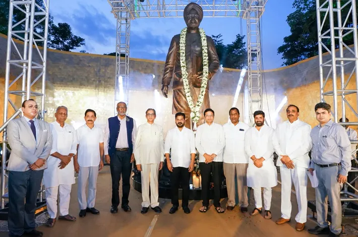 జాతిరత్నం మన్మోహన్‌సింగ్.. భారతరత్న ఇవ్వాలి
