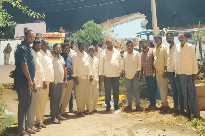 ఎంపీ నిధులతో రెండు హైమాస్ట్ లైట్ల ఏర్పాటు