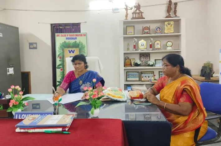 భద్రాచలం బీఈడీ కళాశాల ప్రిన్సిపాల్ గా  ధనసరి నాగమణి బాధ్యతలు స్వీకరణ