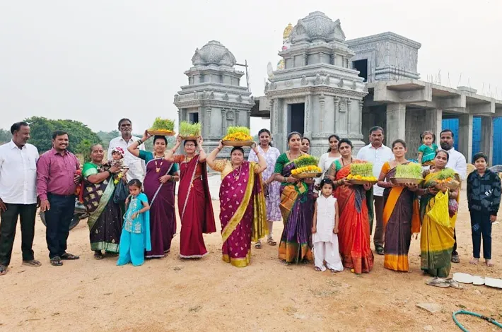 ఘనంగా శరన్నవరాత్రి ఉత్సవాల ఘటాల నిమజ్జనం