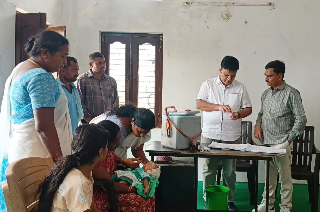 వ్యాధి నిరోధక టీకాలు అందించాలి