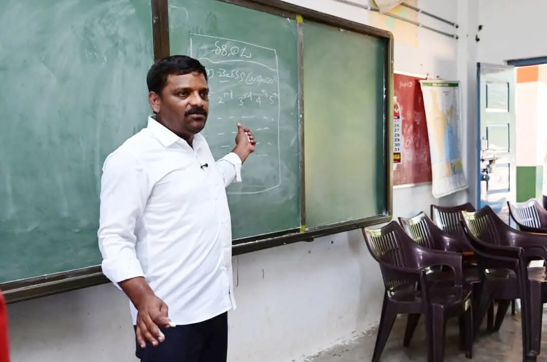ఉద్యోగాలు ఇచ్చే స్థాయికి ఎదగాలి.!