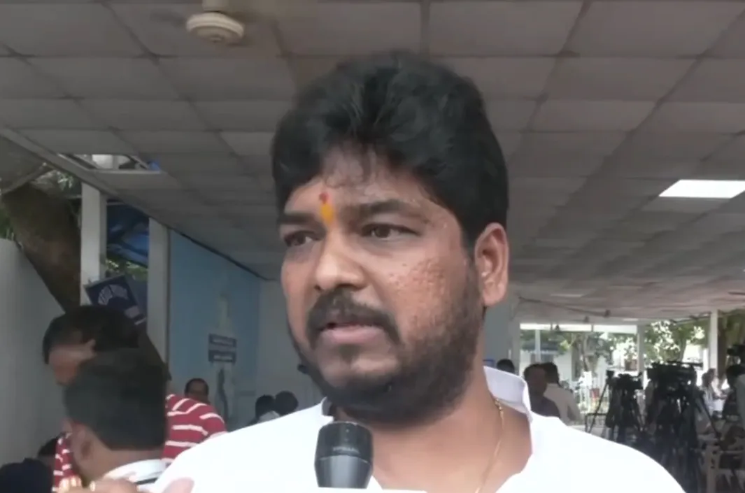 బీఆర్ఎస్ ప్రవర్తనను తీవ్రంగా ఖండిస్తున్నాం