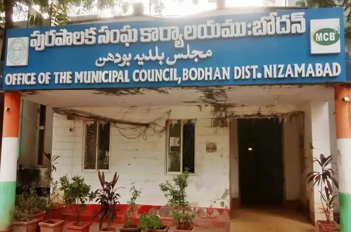 బోధన్ పట్టణంలో మిషన్ భగీరథ నీటి సరఫరాలో అంతరాయం