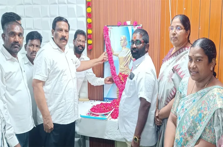 చాకలి ఐలమ్మ త్యాగాలు స్ఫూర్తిదాయకం