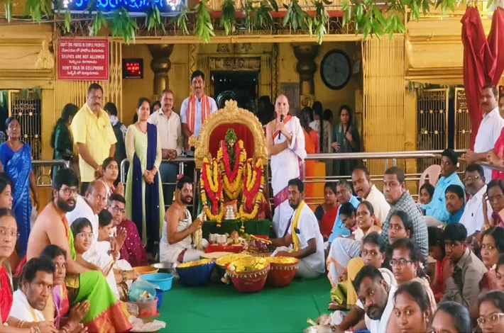 చిల్పూర్ గుట్టపై వైభవంగా స్వామివారి కల్యాణం