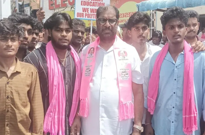 కొత్తగూడెంలో కదం తొక్కిన విద్యార్థి, యువకులు