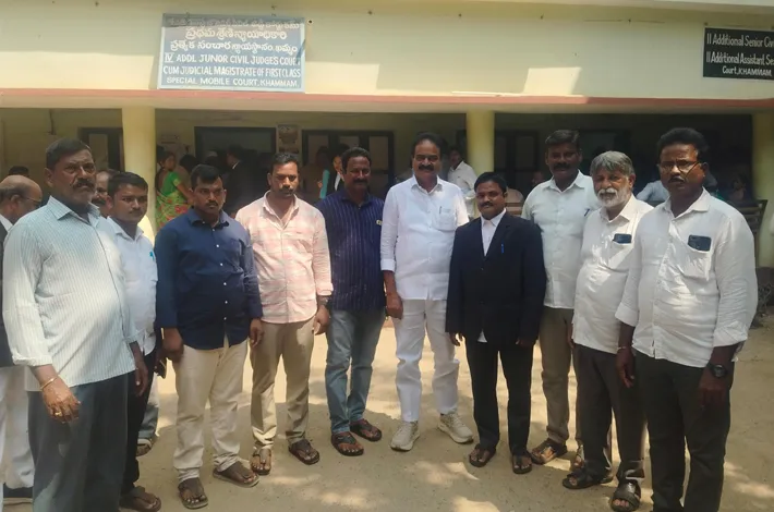 కాంగ్రెస్ నాయకుల అక్రమాలు జోరు