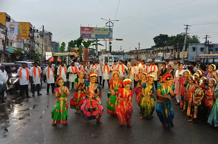 భక్తి వాతావరణం లో నిమజ్జనం 