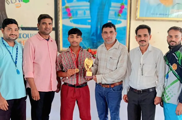జాతీయ సాఫ్ట్‌బాల్ పోటీలకు విద్యార్థి ఎంపిక