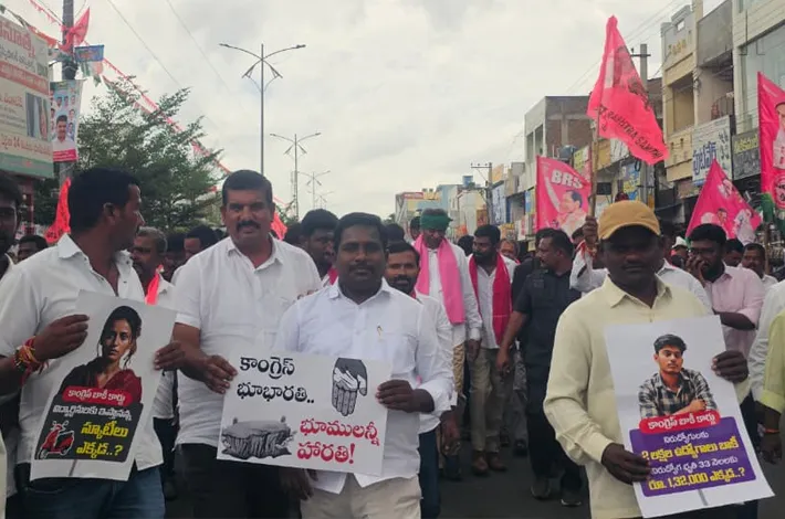 జనగామలో పోటాపోటీ ర్యాలీలు