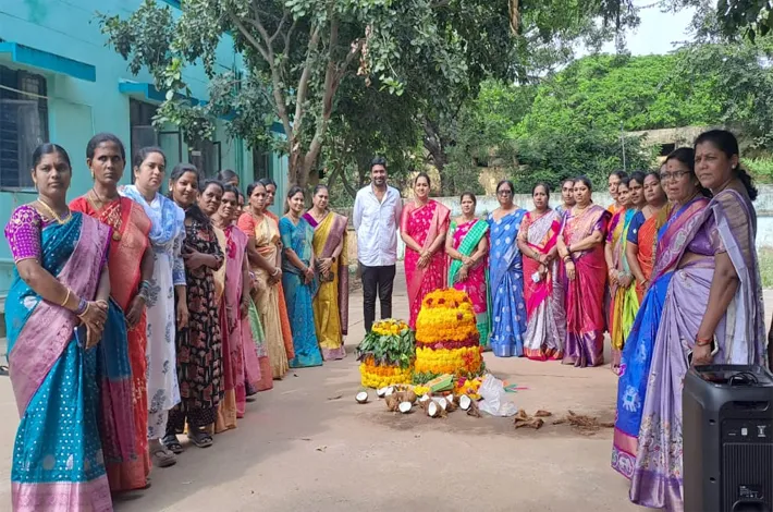 ఘనంగా బతుకమ్మ వేడుకలు
